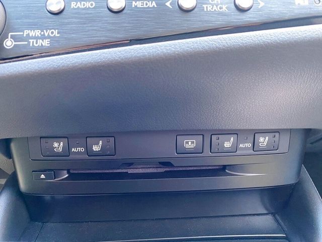 LEXUS凌志 ES200  第12張相片