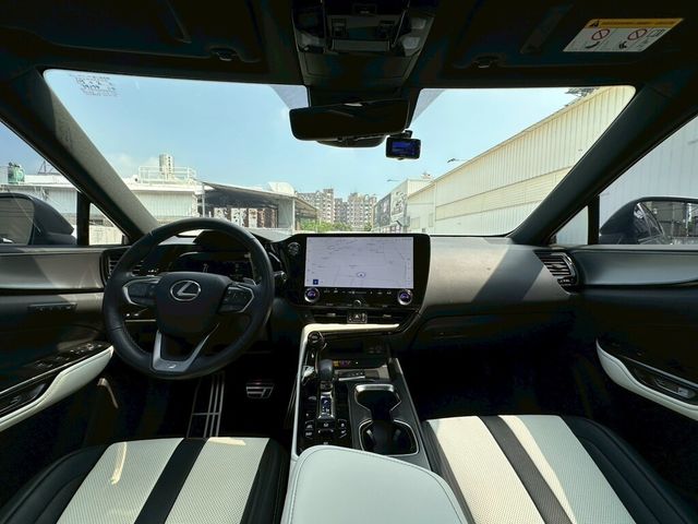LEXUS凌志 NX450H+  第5張相片