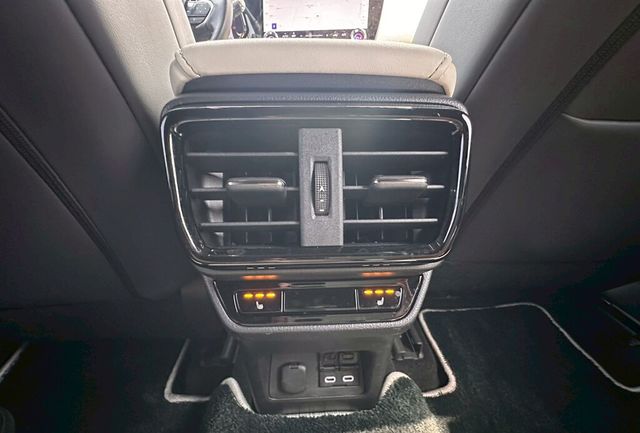 LEXUS凌志 NX450H+  第16張相片