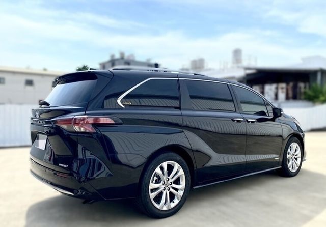 TOYOTA豐田 SIENNA  第2張相片