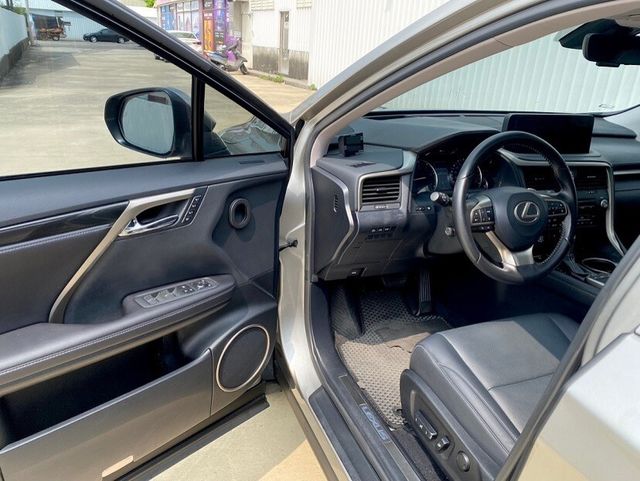 LEXUS凌志 RX300  第6張相片