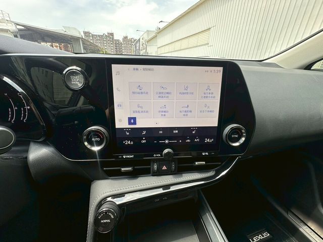 LEXUS凌志 NX200  第11張相片