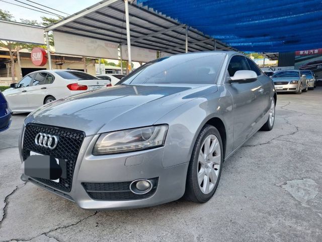 2010年 A5  Coupe 2.0TFSI quattro 渦輪增壓 四輪驅動 雙門轎跑 (實際配備以現場實車為準)  第3張相片