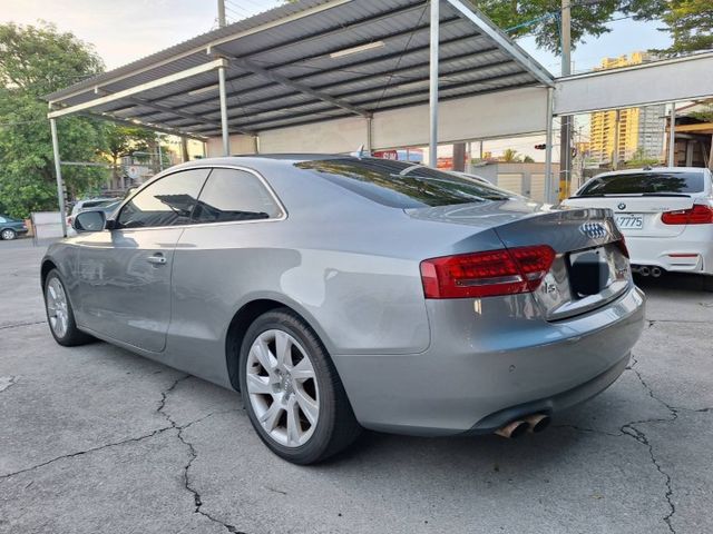 2010年 A5  Coupe 2.0TFSI quattro 渦輪增壓 四輪驅動 雙門轎跑 (實際配備以現場實車為準)  第5張相片