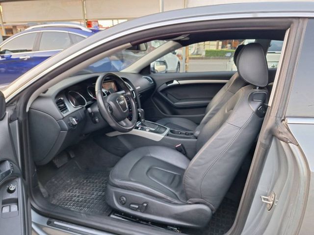 2010年 A5  Coupe 2.0TFSI quattro 渦輪增壓 四輪驅動 雙門轎跑 (實際配備以現場實車為準)  第7張相片