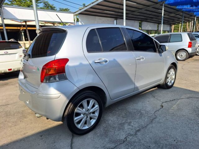 2010年YARIS 1.5 G版 認證車 五門優質代步小車(實際配備以現場實車為準)  第5張相片