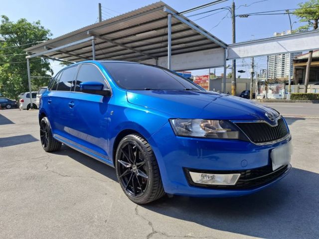 2015年 SKODA Rapid 1.4tsi  掀背車 (實際配備以現場實車為準)  第2張相片