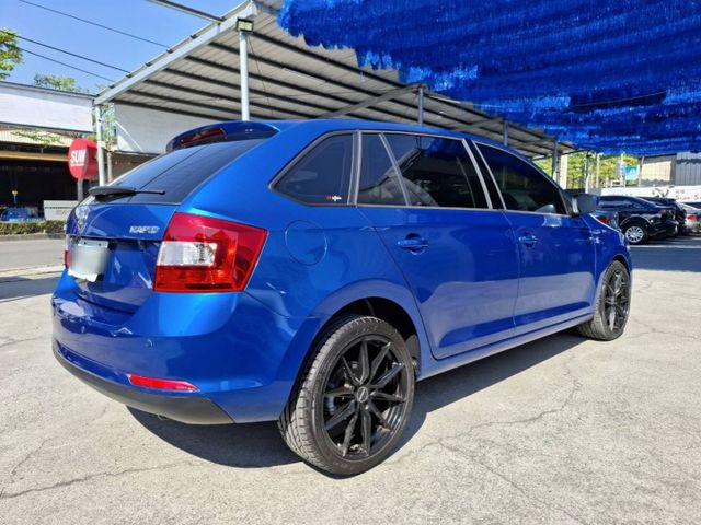 2015年 SKODA Rapid 1.4tsi  掀背車 (實際配備以現場實車為準)  第4張相片