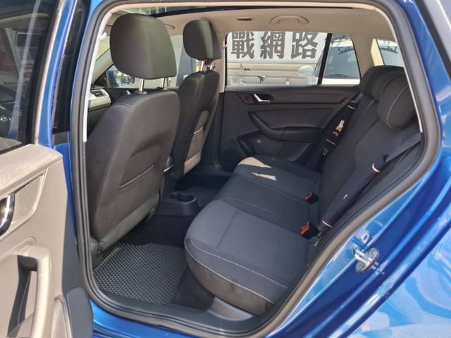 2015年 SKODA Rapid 1.4tsi  掀背車 (實際配備以現場實車為準)  第7張相片