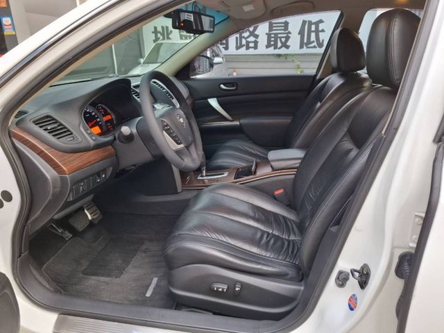 2010年 TEANA 2.0 豪華版 舒適房車(實際配備以現場實車為準)  第8張相片