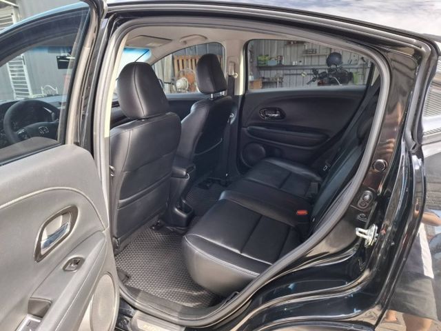 2017年 HRV 1.8 S 跨界休旅車(實際配備以現場實車為準)  第9張相片