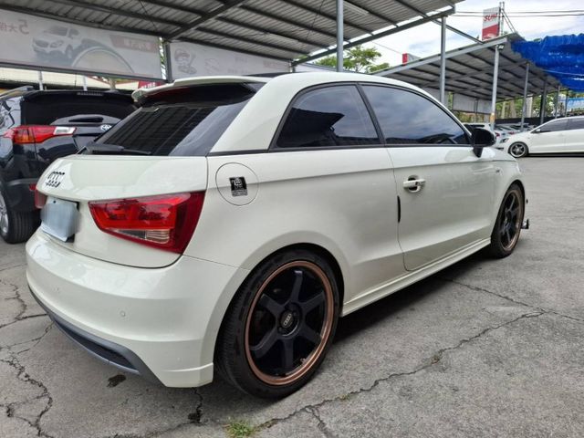 2011年 Audi A1 1.4 TFSI Sport  帥氣 3門掀背車 (實際配備以現場實車為準)  第2張相片