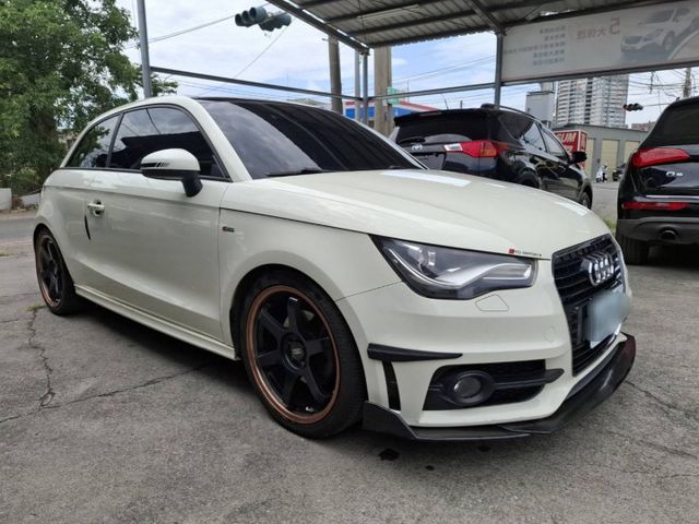 2011年 Audi A1 1.4 TFSI Sport  帥氣 3門掀背車 (實際配備以現場實車為準)  第4張相片
