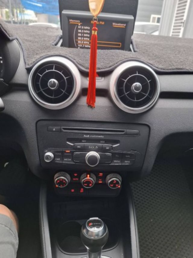 2011年 Audi A1 1.4 TFSI Sport  帥氣 3門掀背車 (實際配備以現場實車為準)  第6張相片