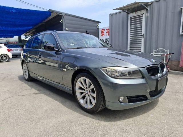 2010年 BMW 320D Touring  柴油旅行車 (實際配備以現場實車為準)  第2張相片