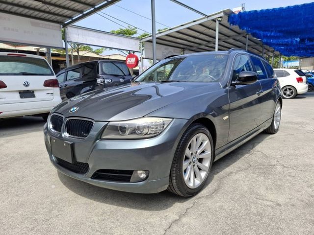 2010年 BMW 320D Touring  柴油旅行車 (實際配備以現場實車為準)  第3張相片