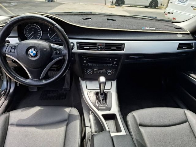 2010年 BMW 320D Touring  柴油旅行車 (實際配備以現場實車為準)  第6張相片