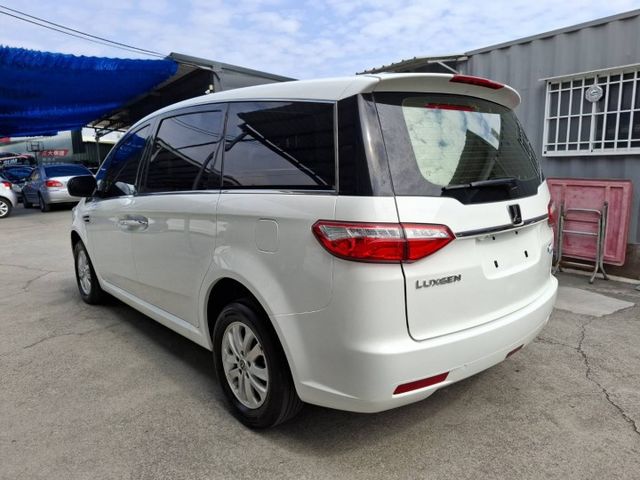 2015年 M7 ECO 小改款8人座  精緻型 廂式休旅車 (實際配備以現場實車為準)  第5張相片