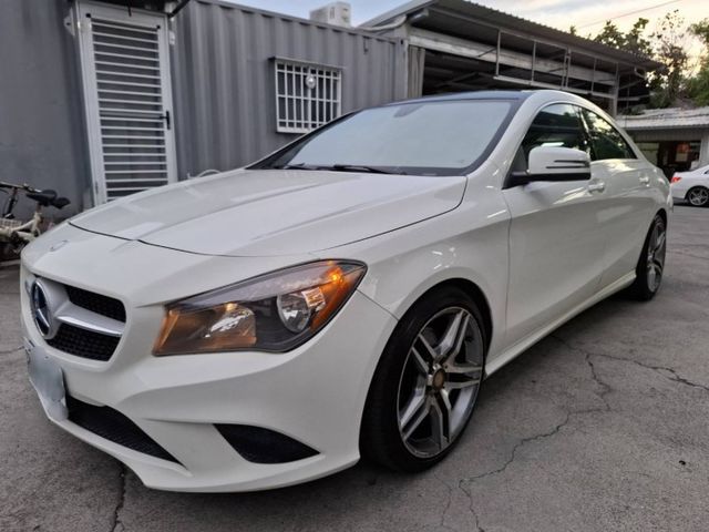 2013年 BENZ CLA250  渦輪增壓  新世代轎跑 (實際配備以現場實車為準)  第3張相片