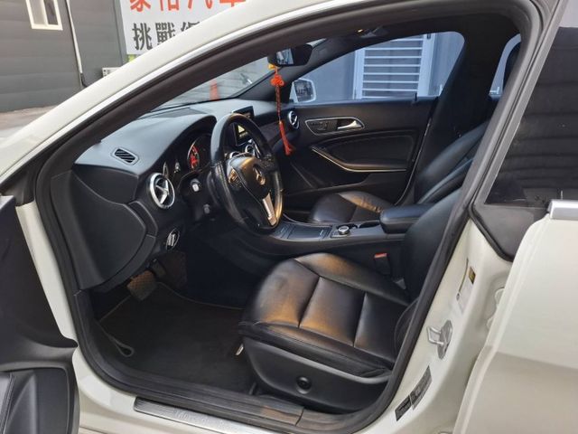 2013年 BENZ CLA250  渦輪增壓  新世代轎跑 (實際配備以現場實車為準)  第7張相片