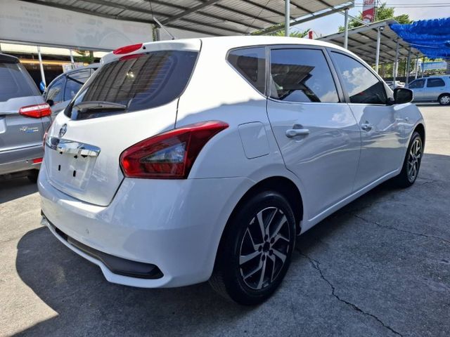 2020年 TIIDA 1.6 旗艦版 五門掀背車(實際配備以現場實車為準)  第3張相片