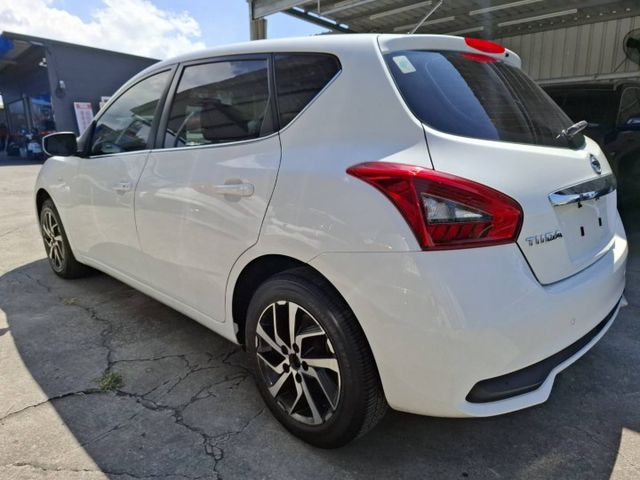 2020年 TIIDA 1.6 旗艦版 五門掀背車(實際配備以現場實車為準)  第5張相片