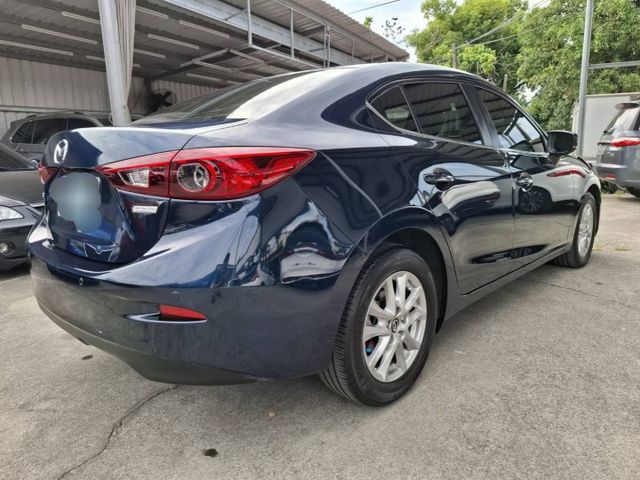 2017年 MAZDA 3  4D  豪華舒適房車 (實際配備以現場實車為準)  第4張相片