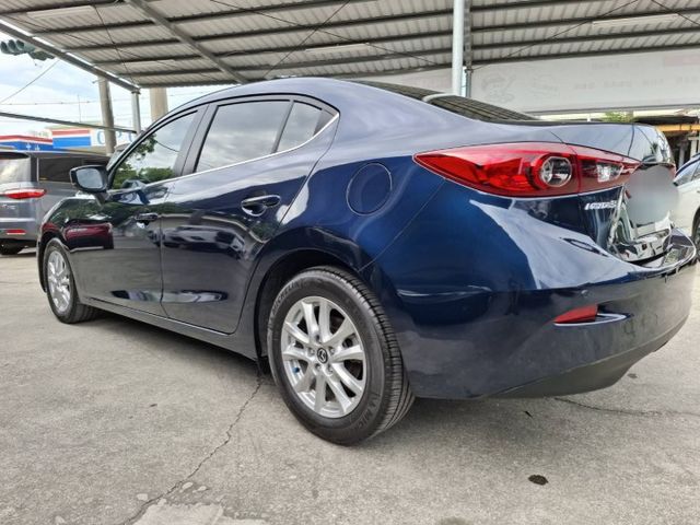 2017年 MAZDA 3  4D  豪華舒適房車 (實際配備以現場實車為準)  第5張相片