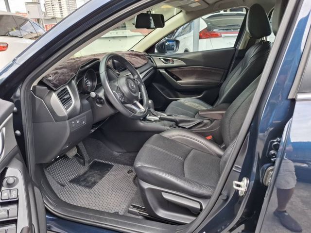 2017年 MAZDA 3  4D  豪華舒適房車 (實際配備以現場實車為準)  第6張相片