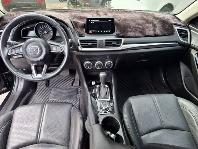 2017年 MAZDA 3  4D  豪華舒適房車 (實際配備以現場實車為準)  第7張相片