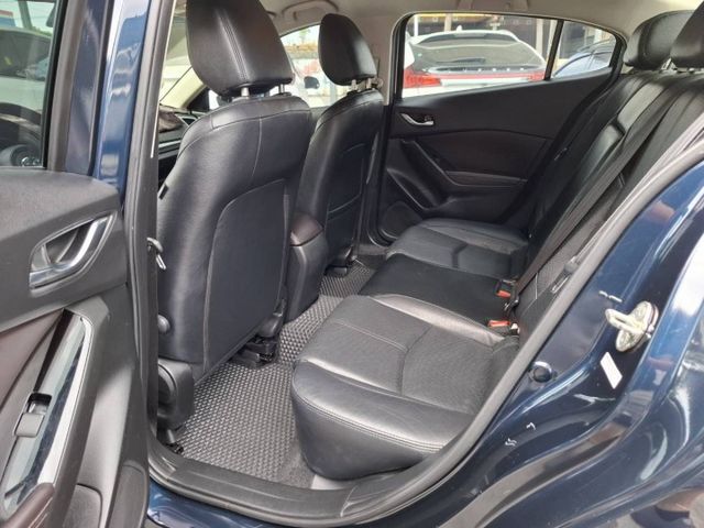 2017年 MAZDA 3  4D  豪華舒適房車 (實際配備以現場實車為準)  第8張相片