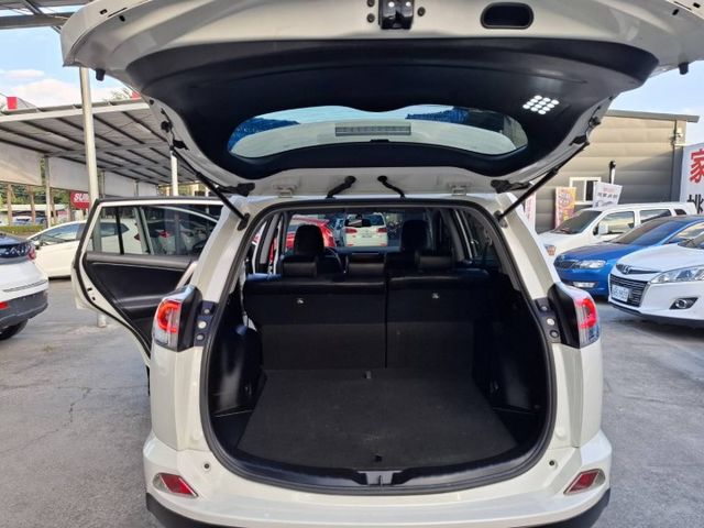 2017年 RAV4 2.0 豪華版 運動休旅車(實際配備以現場實車為準)  第8張相片