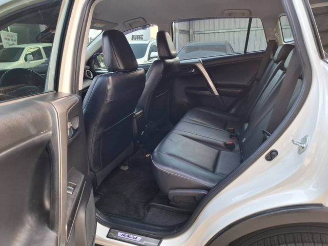 2017年 RAV4 2.0 豪華版 運動休旅車(實際配備以現場實車為準)  第9張相片