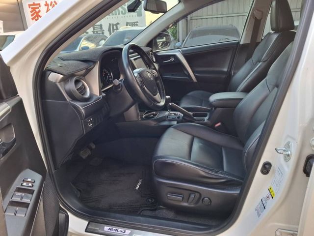2017年 RAV4 2.0 豪華版 運動休旅車(實際配備以現場實車為準)  第12張相片