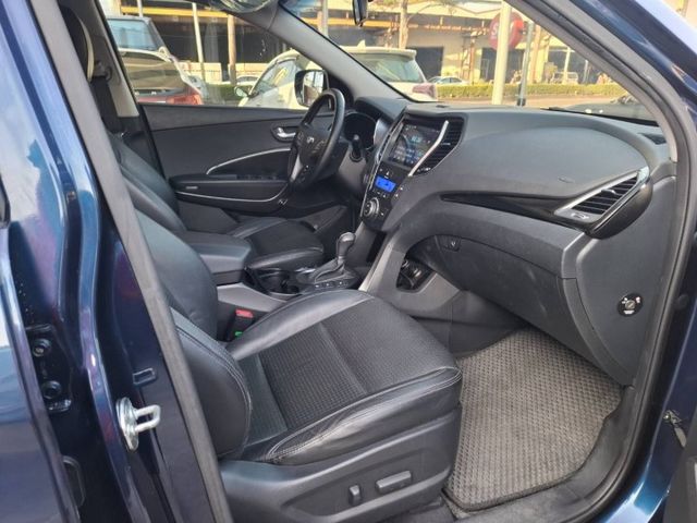 2014年 Santa Fe 2.2 4WD 運動休旅車(實際配備以現場實車為準)  第9張相片