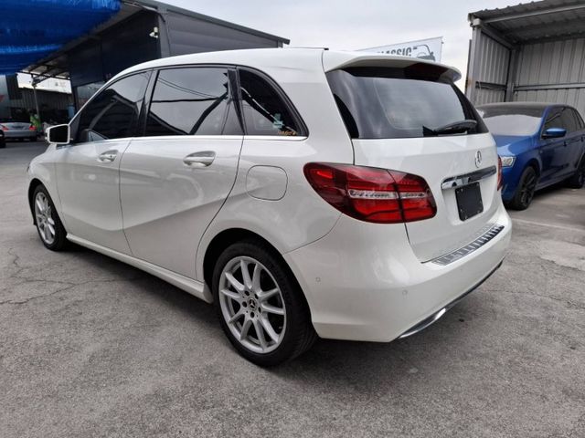 2018年 B180 掀背 跨界休旅車 (實際配備已現場實車為準)  第3張相片