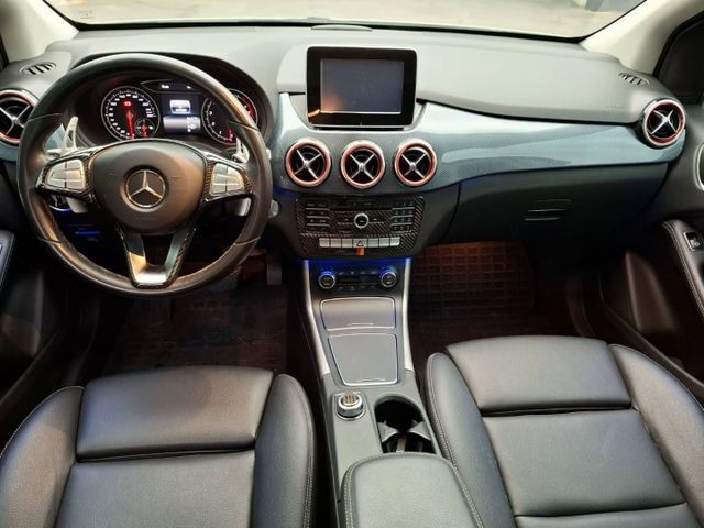 2018年 B180 掀背 跨界休旅車 (實際配備已現場實車為準)  第6張相片