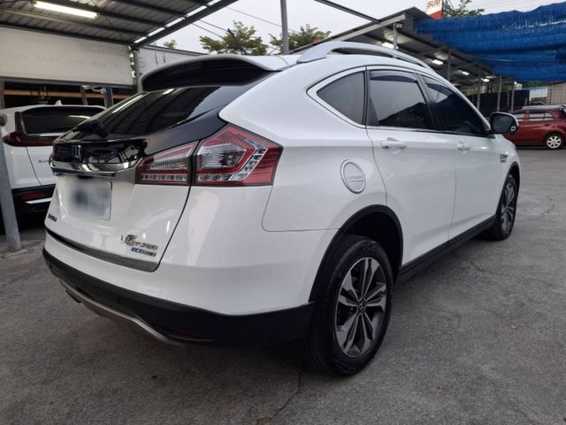 2015年 U6 Turbo ECO Hyper 1.8 旅行式 娛樂顯示 (實際配備以現場實車為準)  第5張相片