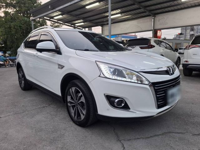 2017年 U6  Turbo ECO Hyper 1.8 旅行式 娛樂顯示(實際配備以現場實車為準)  第2張相片