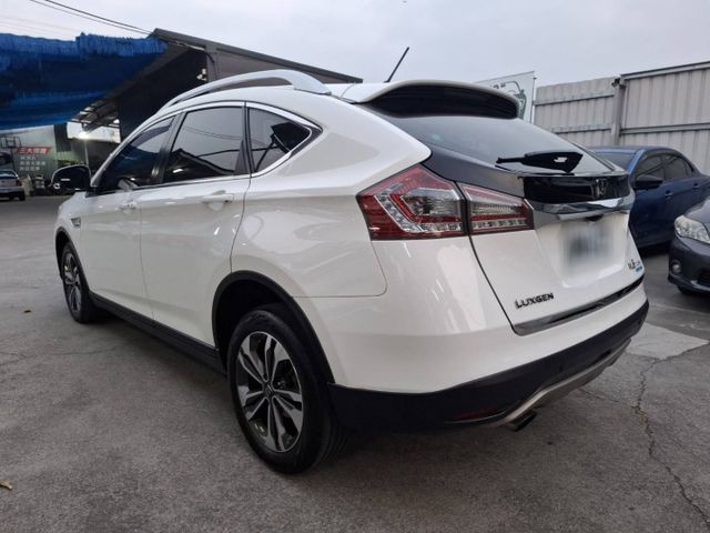 2017年 U6  Turbo ECO Hyper 1.8 旅行式 娛樂顯示(實際配備以現場實車為準)  第3張相片