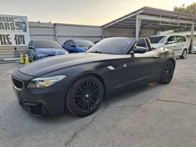2011年2012式 BMW Z4  sDrive20i 雙門轎跑 硬頂敞篷車(實際配備以現場實車為準)  第2張相片