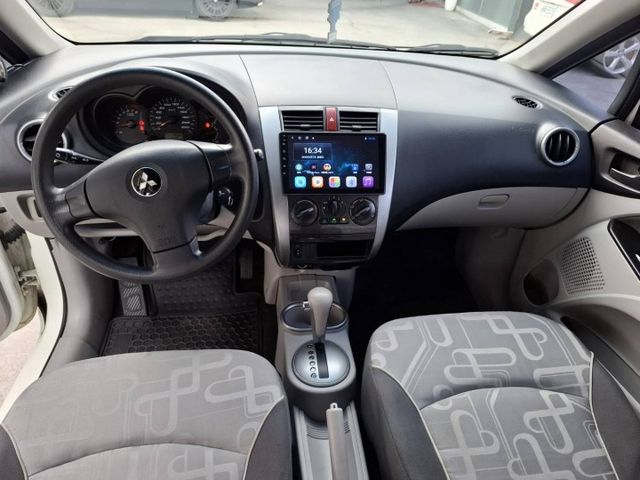 2010年 Colt Plus 1.6  雅緻型 加裝安卓機(實際配備以現場實車為準)  第6張相片