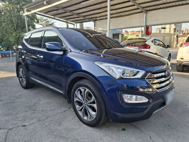 2014年 Santa Fe 2.2 4WD 運動休旅車(實際配備以現場實車為準)  第2張相片