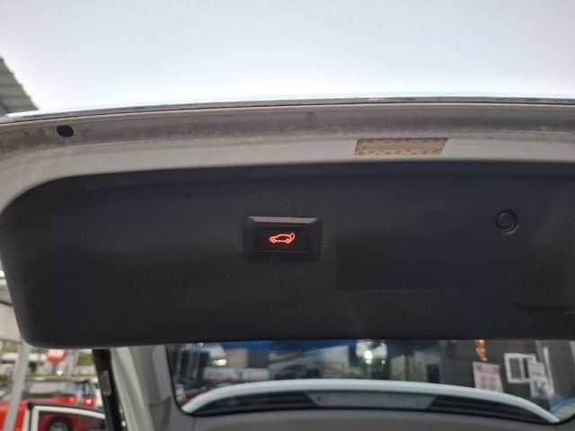 2017年 U6  Turbo ECO Hyper 1.8 旅行式 娛樂顯示(實際配備以現場實車為準)  第10張相片