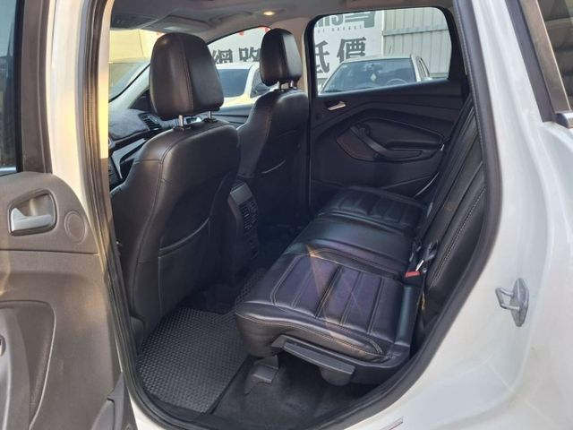 2019年KUGA  2.0 TDCI 柴油 四輪驅動 運動休旅車(實際配備以現場實車為準)  第10張相片
