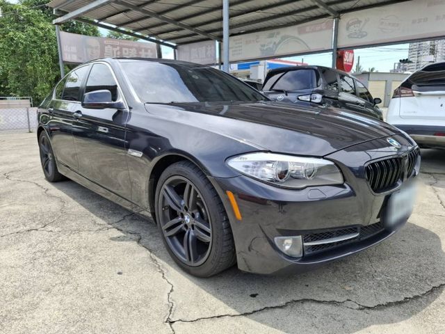 2012年BMW 528 I 經典F10  (實際配備以現場實車為準)  第2張相片