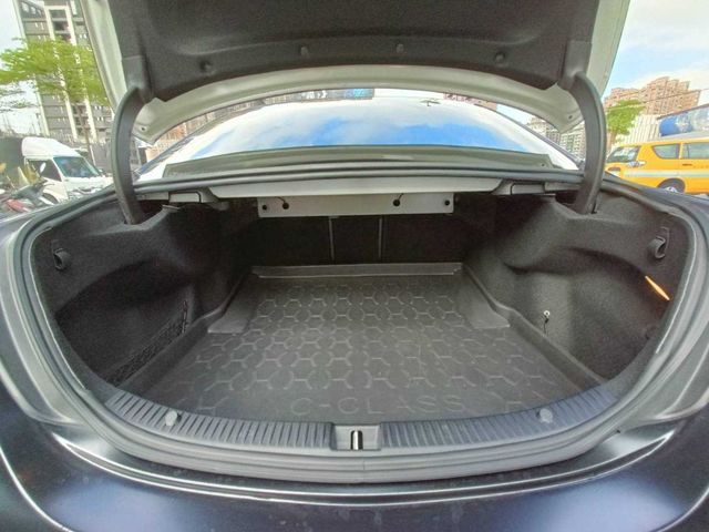 M-BENZ賓士 C300  第19張相片