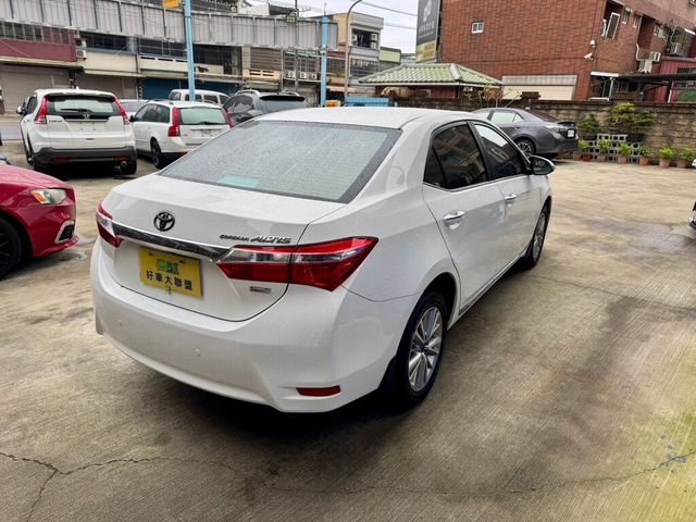 TOYOTA豐田 ALTIS  第2張相片