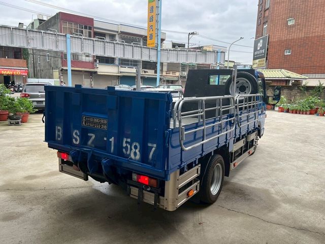 MITSUBISHI三菱 CANTER  第2張相片