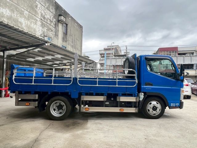 MITSUBISHI三菱 CANTER  第8張相片